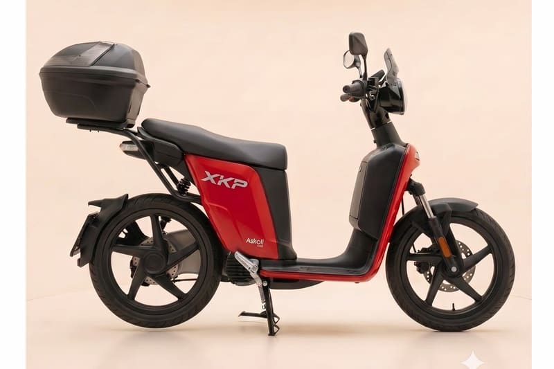 Moto elettrica Askoll XKP 80 rossa con bauletto